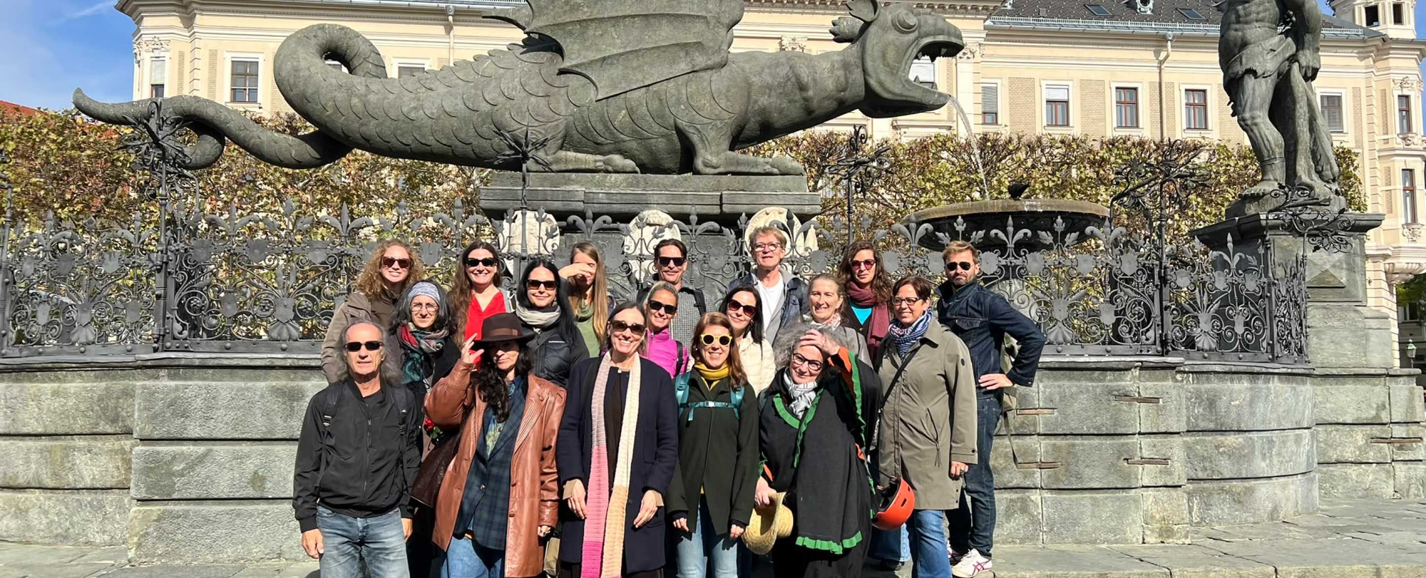 Gruppenbild mit Lindwurm