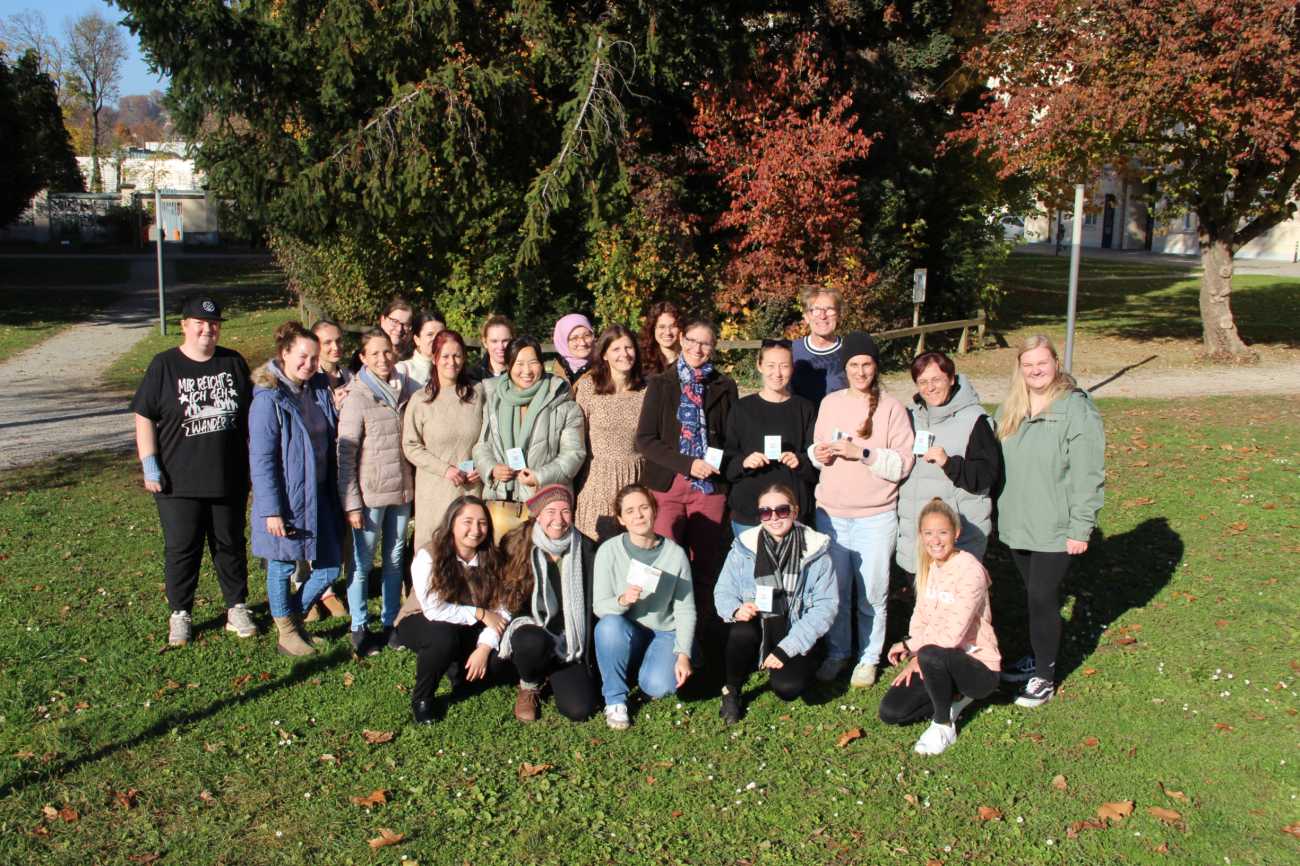 Gruppenbild_Studiernede_mitHelferschein