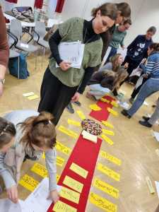 Legematerial mit Studierenden